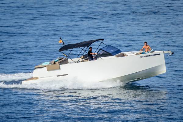 De Antonio Yachts D34 Open image