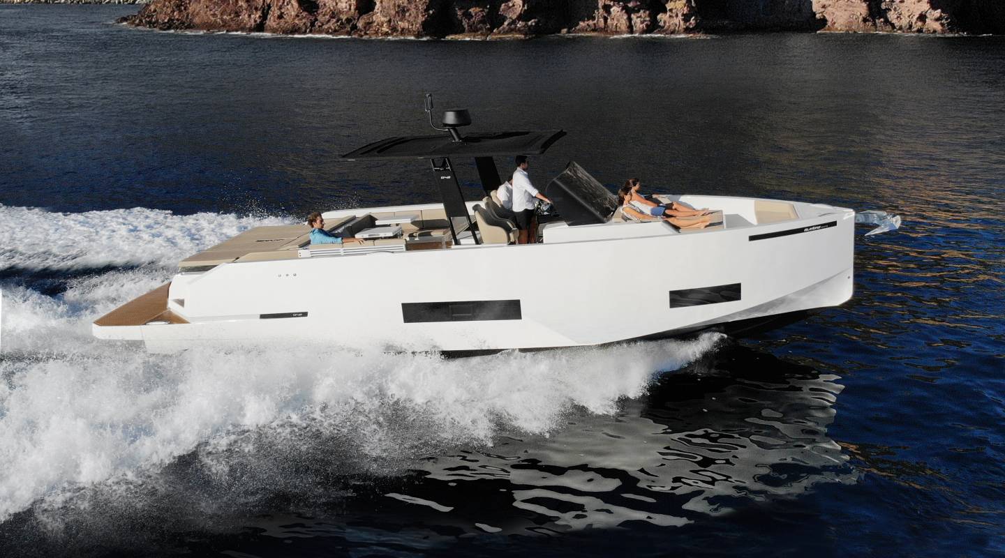 De Antonio Yachts D42 01